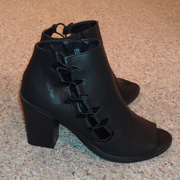 SO Shoes - Black peep toe boots, size 7.5